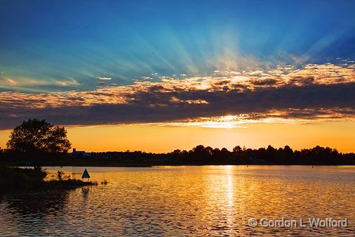 Sunrays Over The Rideau_17349.jpg - Rideau Canal Waterway photographed near Smiths Falls, Ontario, Canada.